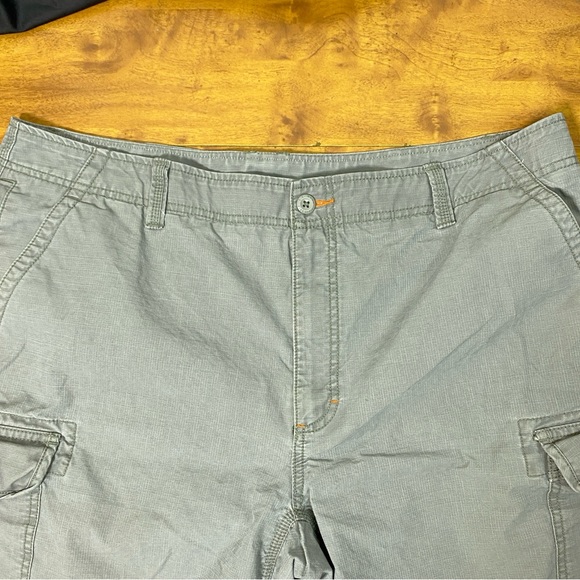 L.L. Bean Allagash Cargo Shorts Asphalt Gray Natural Fit Size 40 W Men’s - Picture 2 of 9